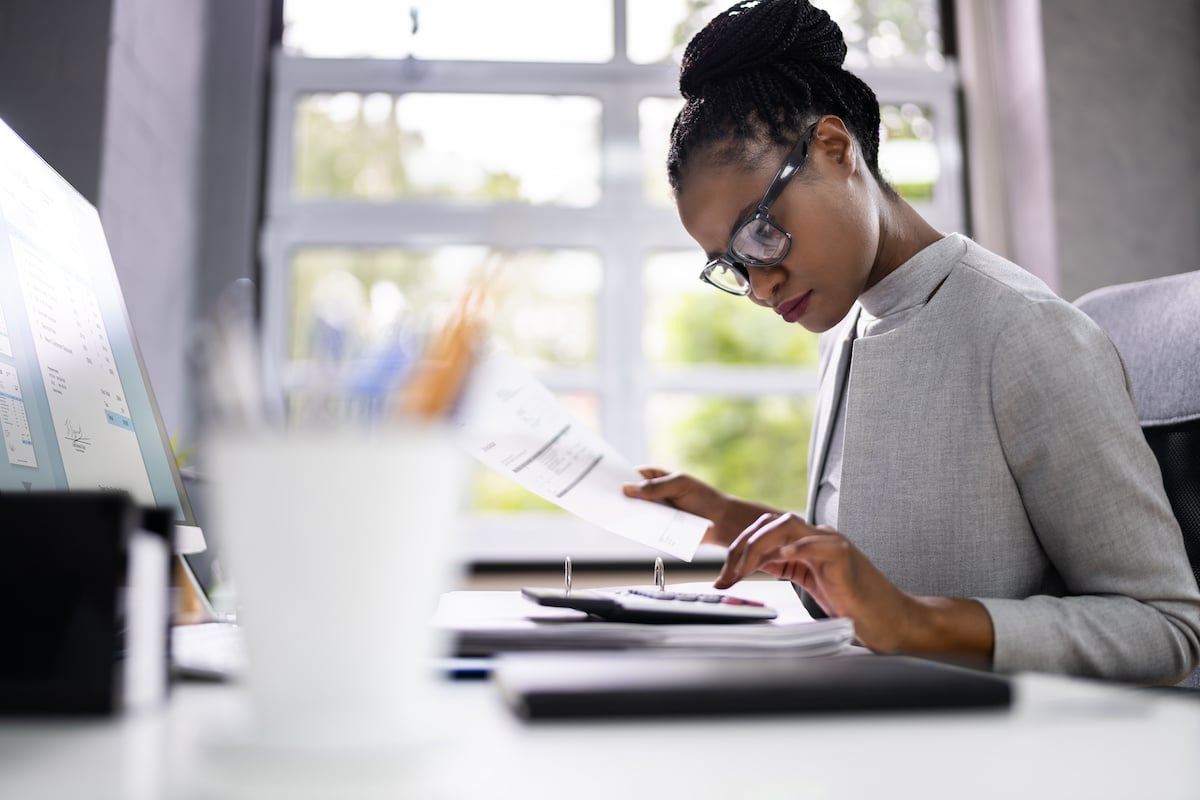 woman-accountant